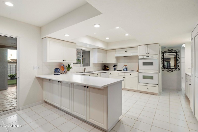 Expansive Kitchen
