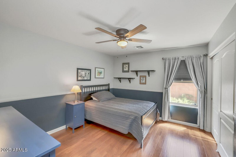 21) BED 2