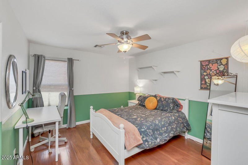 23) BED 3