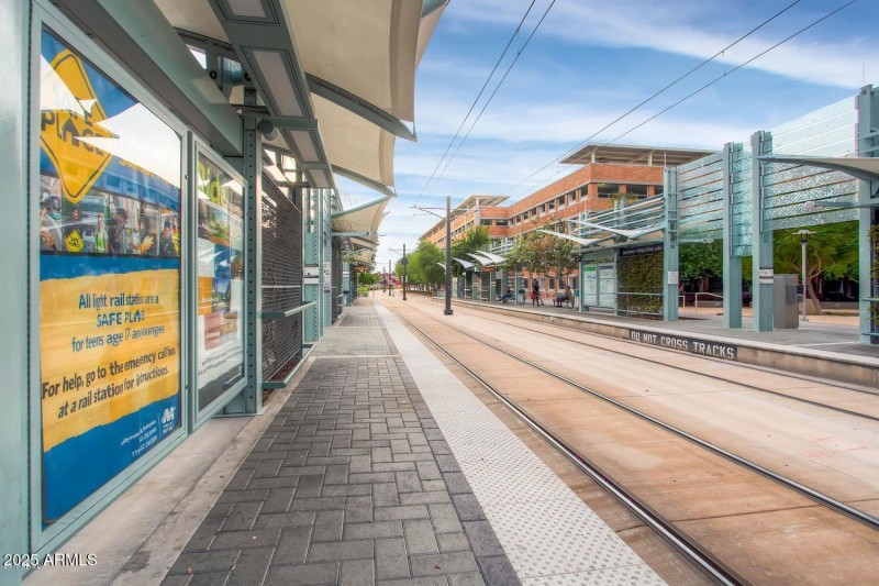 Tempe Light Rail to Phoenix:Mesa