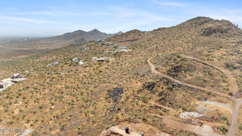 15-web-or-mls-41703-n-gavilan-peak-pkwy