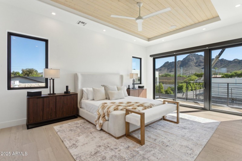 Primary suite