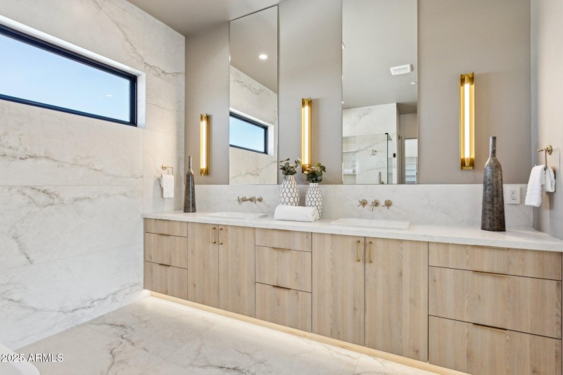 Primary vanity