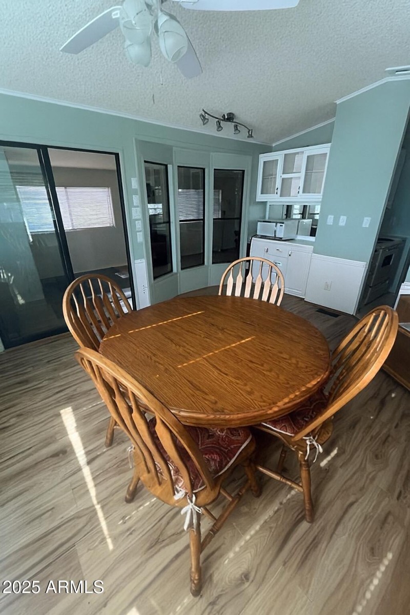 dining stage