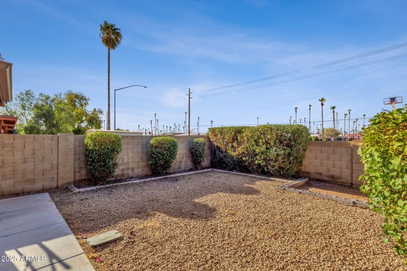 36-web-or-mls-3254-e-calypso-ave