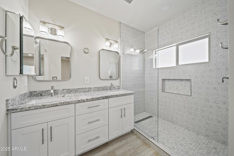 Master Bath (1)