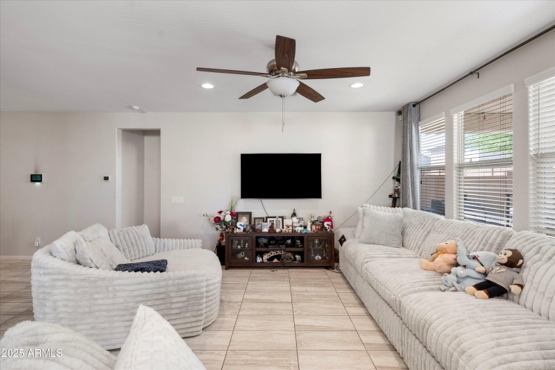 08-Family Room