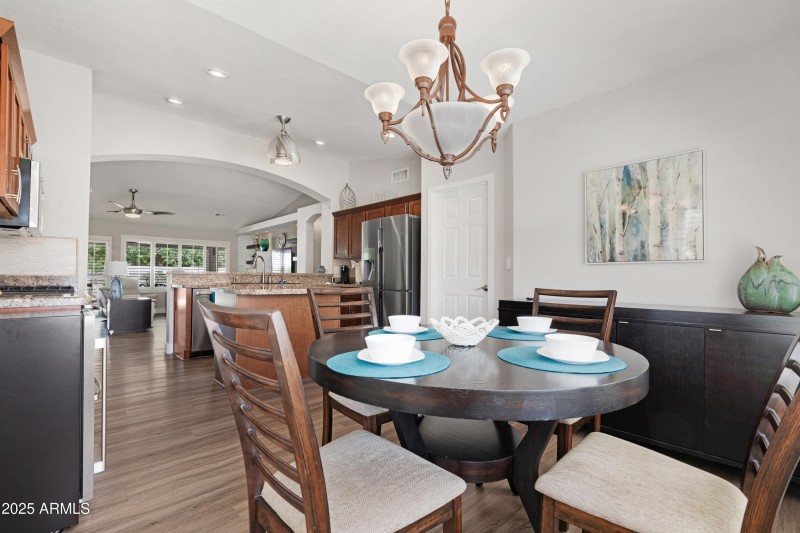 Dining 2