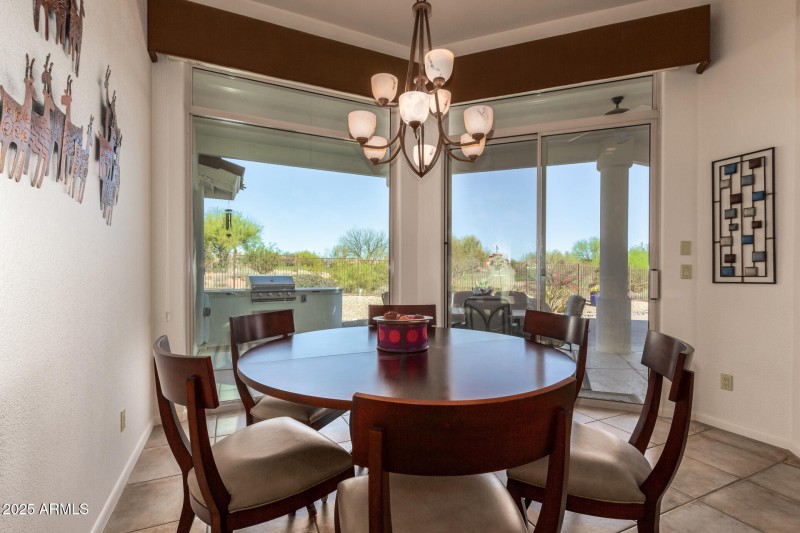 BREAKFAST ROOM