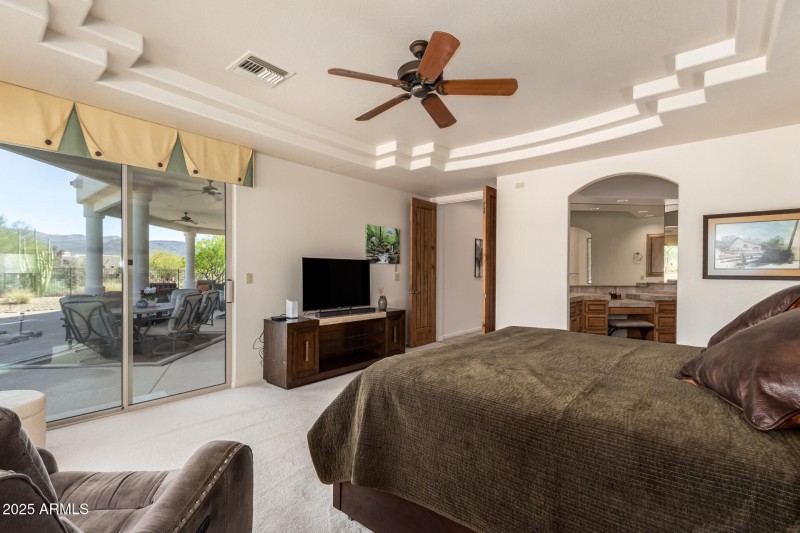 CUSTOM CEILING