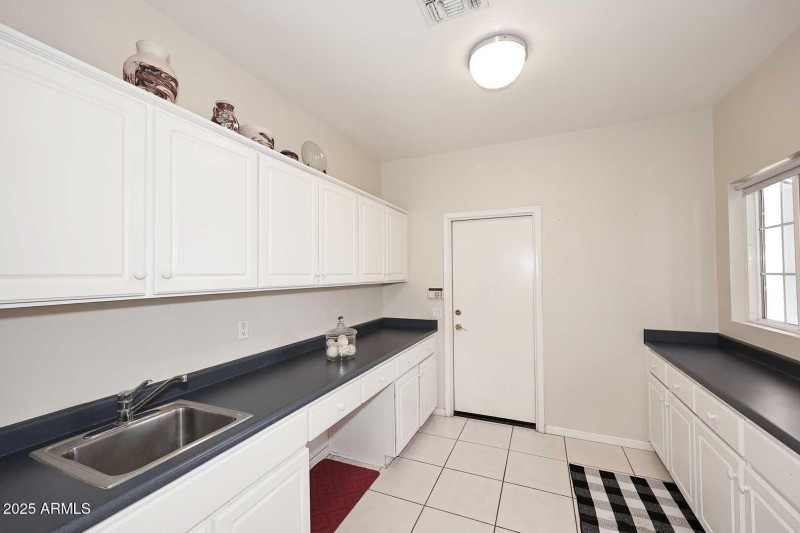 Laundry Room2