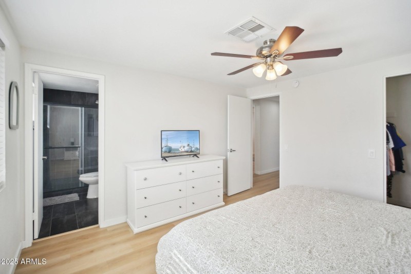 21-web-or-mls-W Karen Lee Ln-021