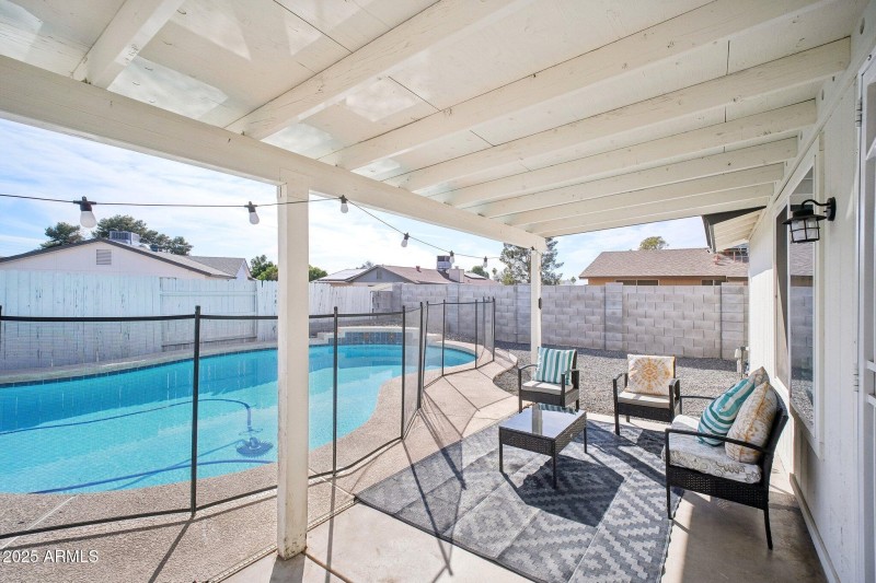 25-web-or-mls-W Karen Lee Ln-025
