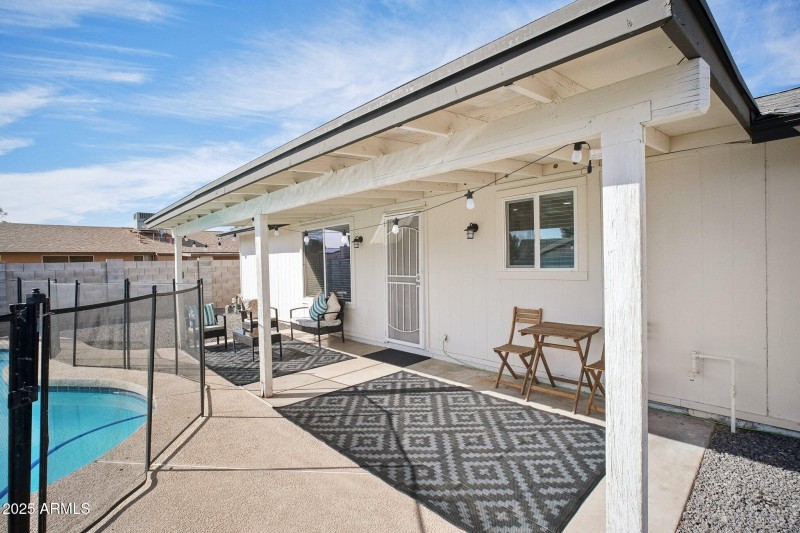 27-web-or-mls-W Karen Lee Ln-027