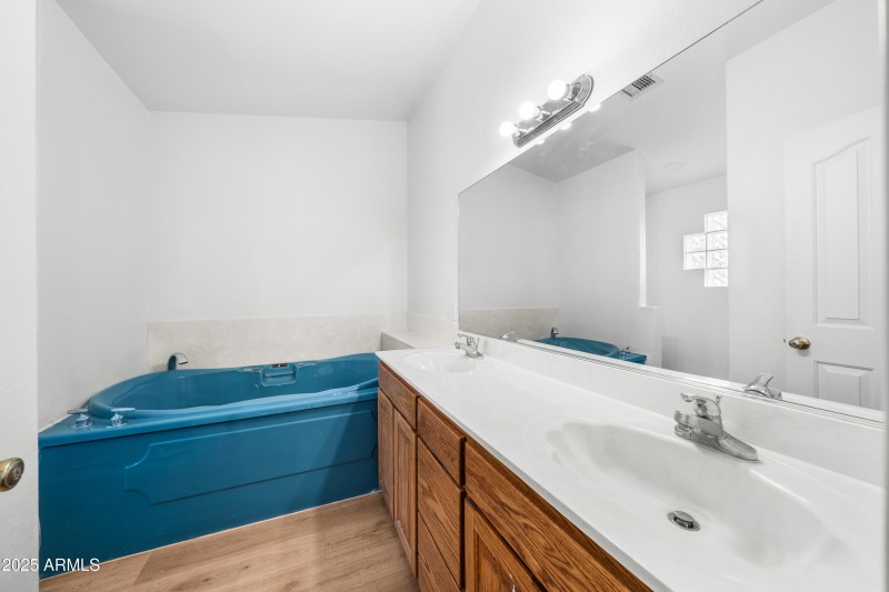 Interior - 2331 Cristina Ave-10