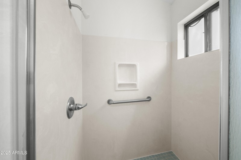 Interior - 2331 Cristina Ave-13