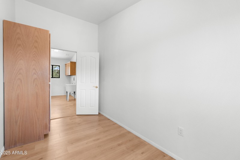 Interior - 2331 Cristina Ave-23