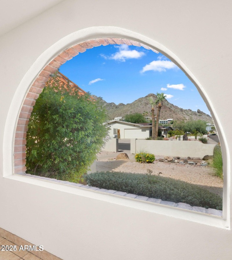 Dining Room Mountain Views