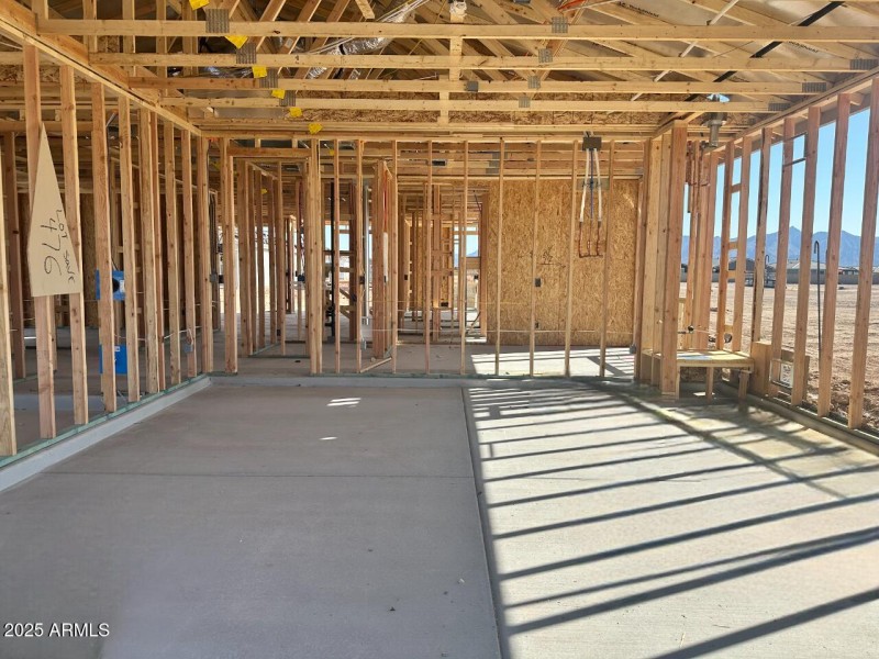 0013_ 2 Car Garage
