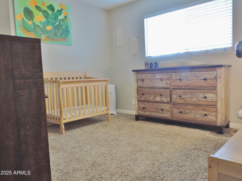 764 N Thunderbird DR 037