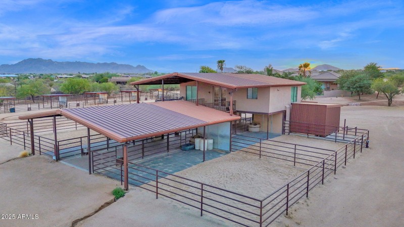 Main barn with complete Apartment above.