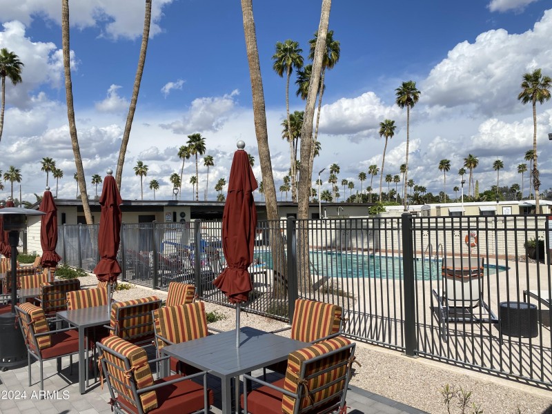 Large pool and Hot tub