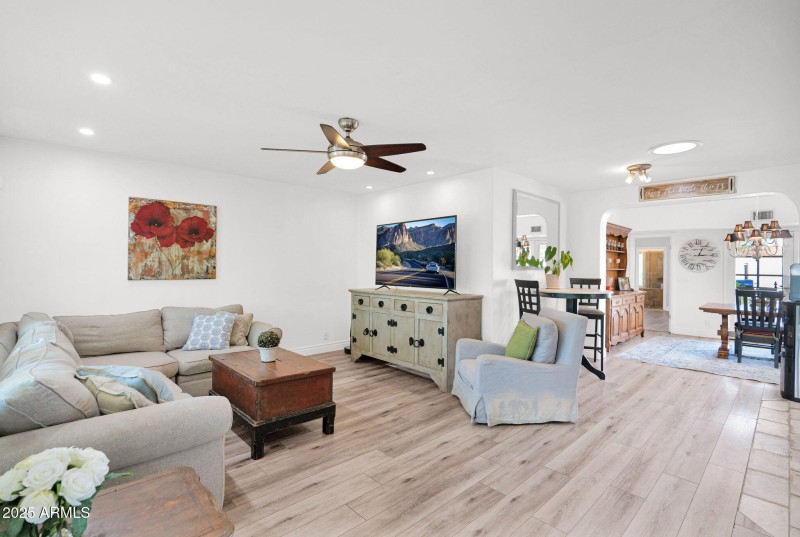 21-web-or-mls-P1304181