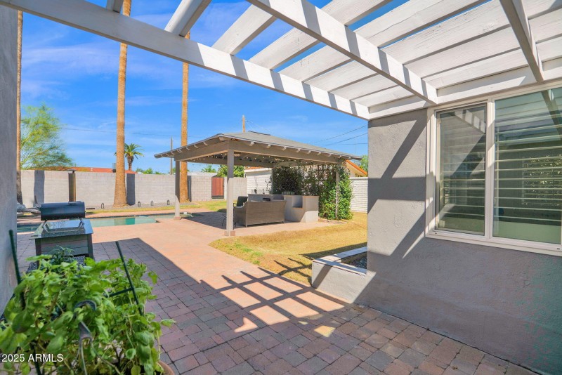 42-web-or-mls-P1304213