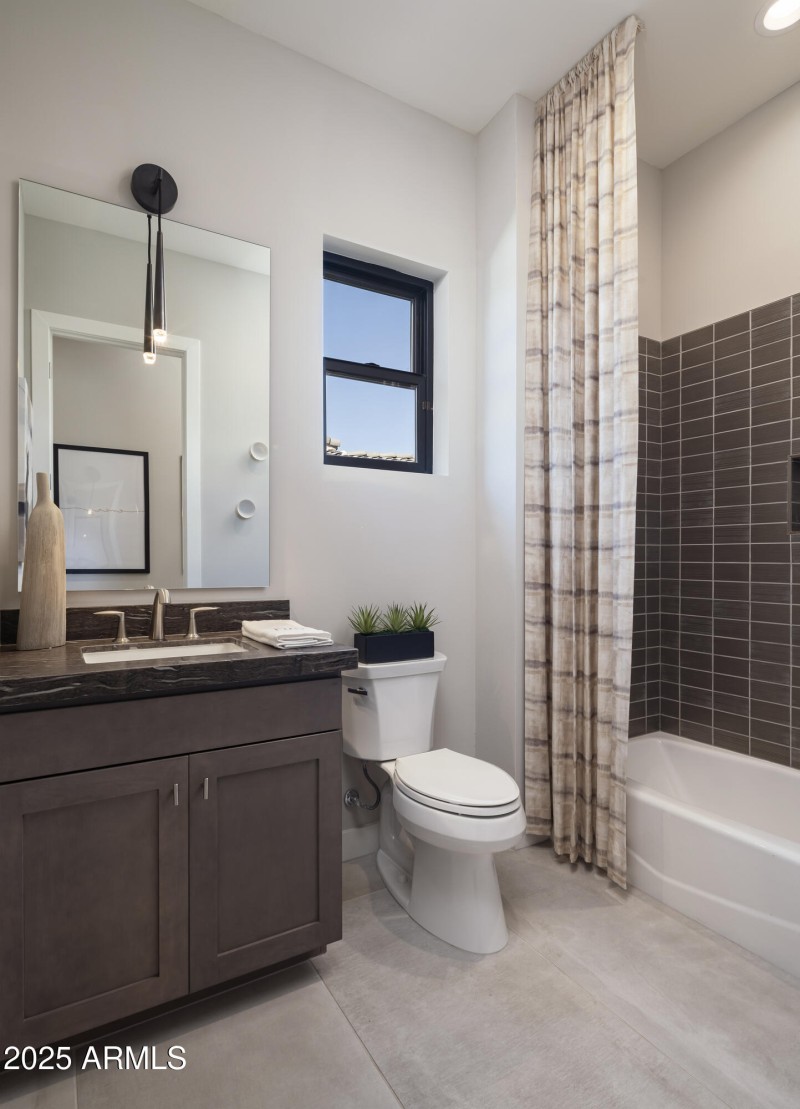 Sereno_Canyon_Stellan_Bath_3908_conversi