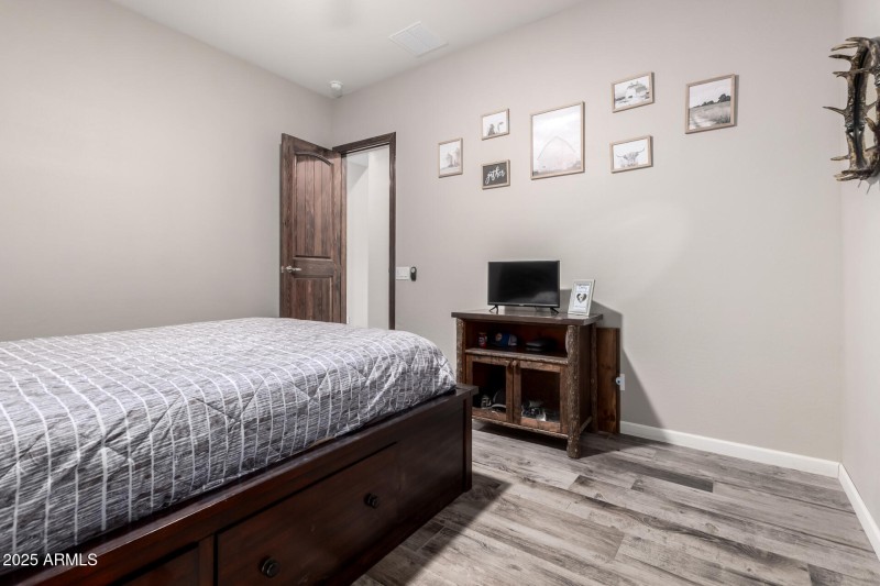 31 - Lone Mountain 17024