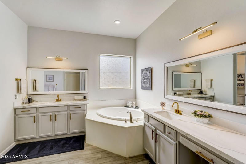 31-web-or-mls-W Durango St-029