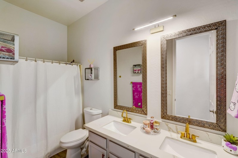 36-web-or-mls-W Durango St-034