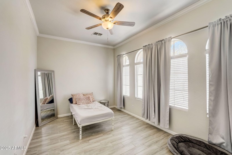 38-web-or-mls-W Durango St-036