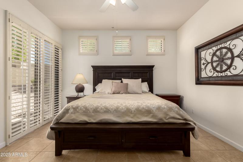 17 - Hayden 8270 #1030