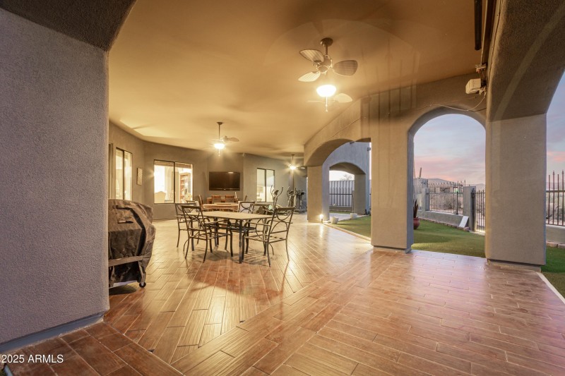 Spacious Covered Patio