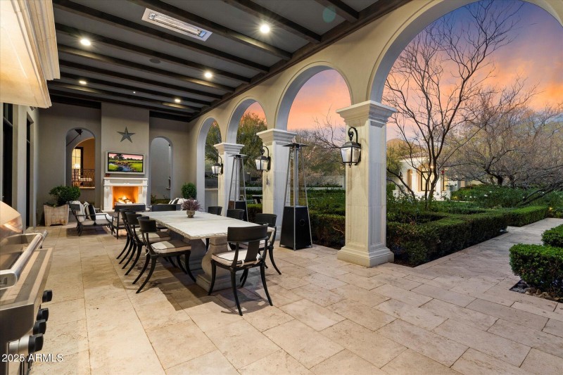 152-New - Covered Patio