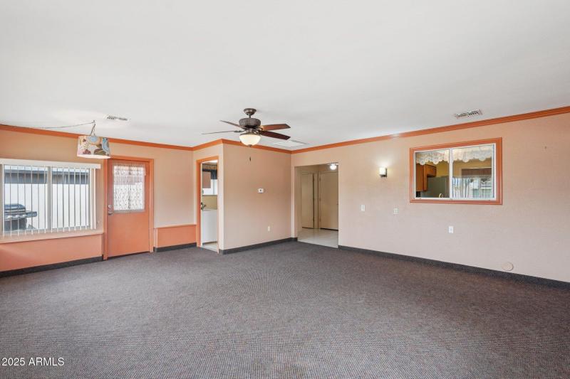 26-web-or-mls-W Crystal Lake Dr-S2909-02