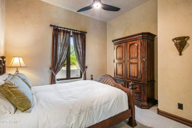 057_Guest Home Ensuite 1