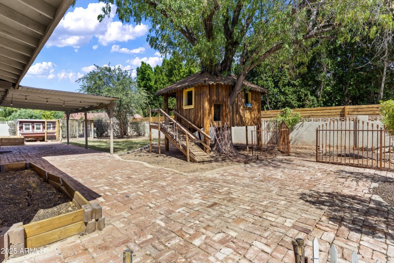 Treehouse & Raised Gardens