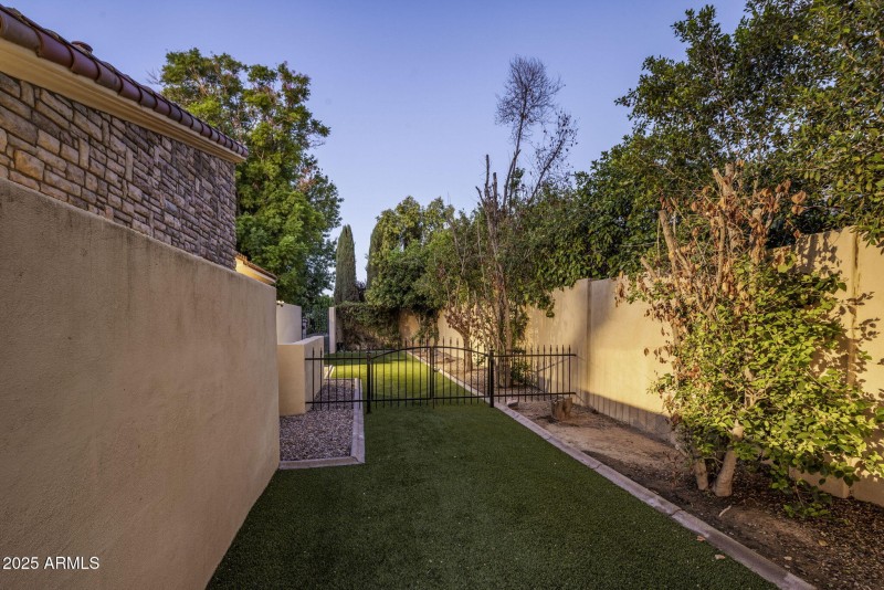 Gated Side Yard