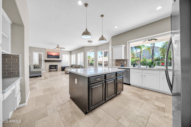 5417 E Anderson Dr-18