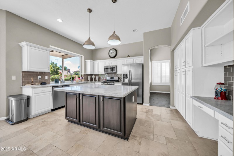 5417 E Anderson Dr-19