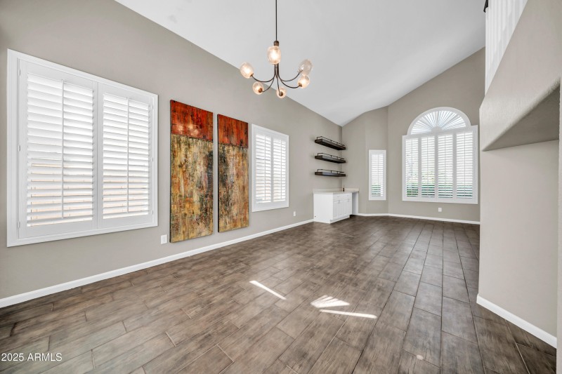 5417 E Anderson Dr-6