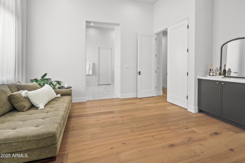 Sitting area-Coffee / Beverage area