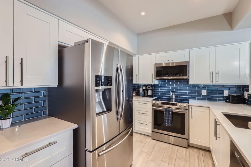 7401 W Arrowhead Clubhouse DR 2045 - MLS