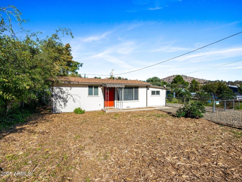 2-web-or-mls-22490 Luna Way-2