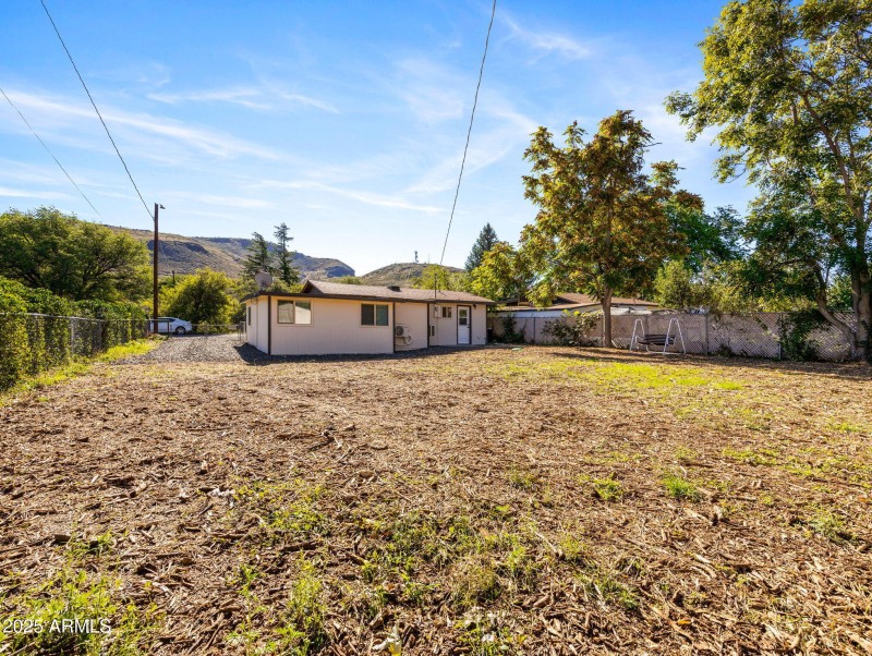 26-web-or-mls-22490 Luna Way-26