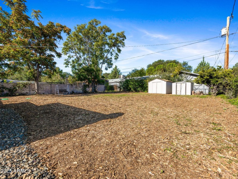 27-web-or-mls-22490 Luna Way-27