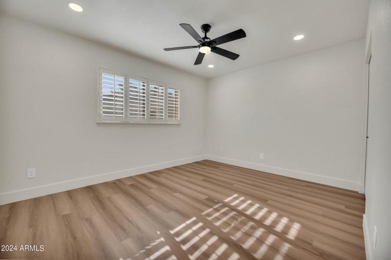 21-web-or-mls-2505 N 61st Way-21