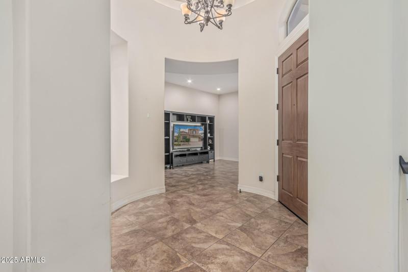 entry / bonus den/office